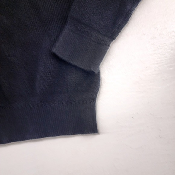 Quince Medium | Mens Black Knit Organic Cotton Cashmere Waffle Crewneck Sweater - Picture 3 of 7